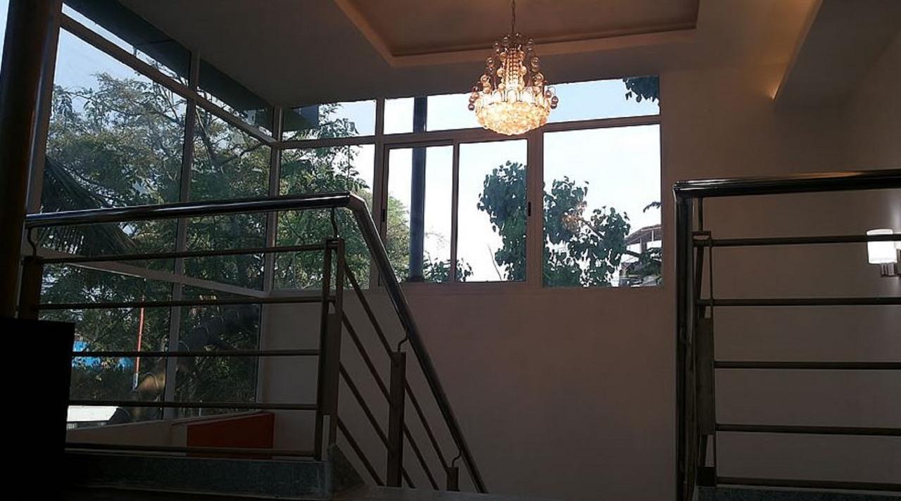 העיר בנגלור Ebenezer Suites מראה חיצוני תמונה
